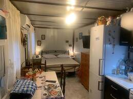 Effie's Maisonette With Detached Studio