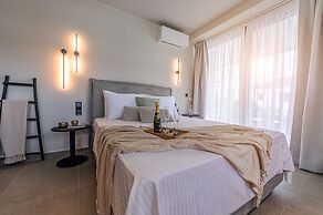 Luaz Suites Volos Center