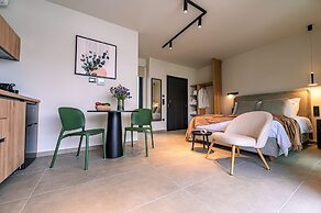 Luaz Suites Volos Center