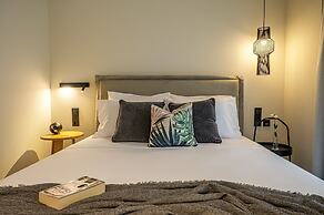 Luaz Suites Volos Center