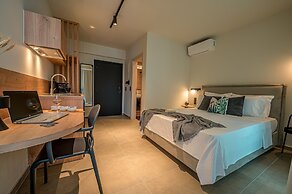 Luaz Suites Volos Center