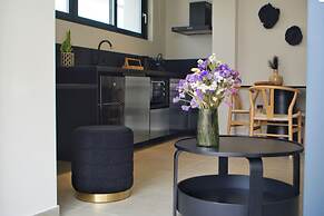 Luaz Suites Volos Center