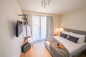 Luaz Suites Volos Center