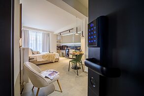 Luaz Suites Volos Center