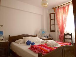 Paradeisos Studio With Garden View