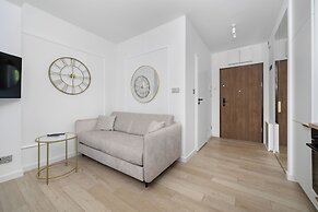 Studio Poniatowskiego With Parking by Renters