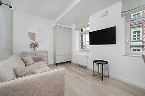 Poniatowskiego Studio by Renters