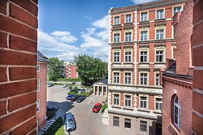 Poniatowskiego Studio by Renters