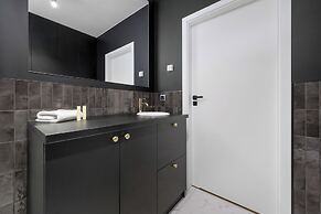 Poniatowskiego Studio by Renters