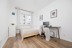 Karlińskiego Apartment Warsaw by Renters