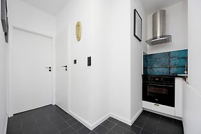 Karlińskiego Apartment Warsaw by Renters