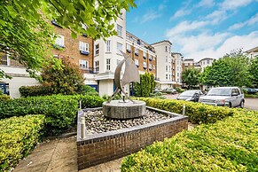 The Canary Wharf Flat