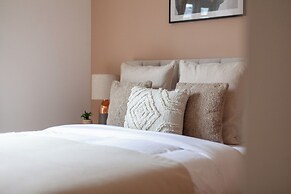 The Canary Wharf Flat