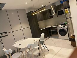 Embassy Gardens Royal Luxury Apartments