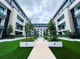 Embassy Gardens Royal Luxury Apartments