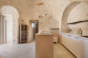 4003 Brunaldi Trulli by Perle di Puglia