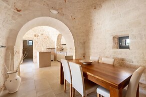 4003 Brunaldi Trulli by Perle di Puglia