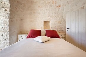 4003 Brunaldi Trulli by Perle di Puglia