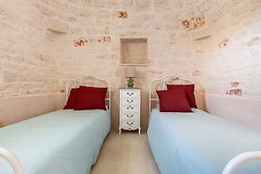 4003 Brunaldi Trulli by Perle di Puglia