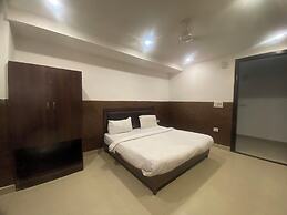 Hotel Golden Plam Tilak Nagar Market