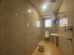 Hotel Golden Plam Tilak Nagar Market