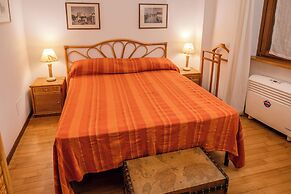 Navona Romantic House