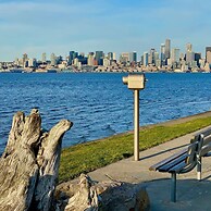 1BR 1 5 BA Alki Beach Escape Romantic Waterfront