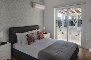 Phaedrus Living Luxury Botanic Residence