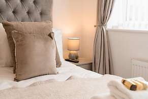 Convenient Wirral Retreat