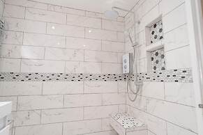 Convenient Wirral Retreat