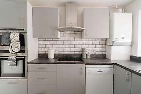 Convenient Wirral Retreat