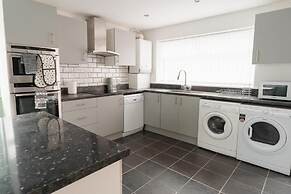 Convenient Wirral Retreat