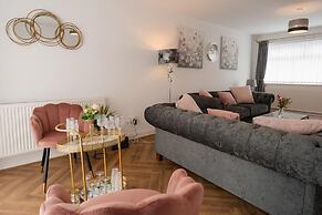 Convenient Wirral Retreat