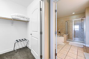 Lake LBJ Condo w/ Private Balcony, Lake Views