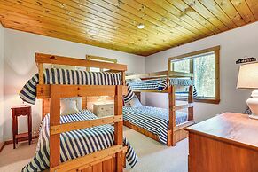 Family-friendly Ludlow Cabin on Lake Pauline!