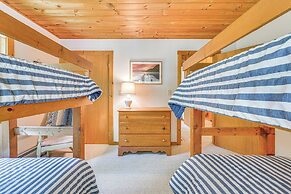 Family-friendly Ludlow Cabin on Lake Pauline!