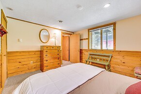 Family-friendly Ludlow Cabin on Lake Pauline!