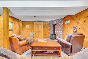 Family-friendly Ludlow Cabin on Lake Pauline!