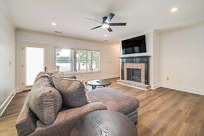 Beautiful Lake Sinclair Retreat w/ Dock & Deck!