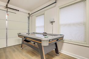 Beautiful Lake Sinclair Retreat w/ Dock & Deck!