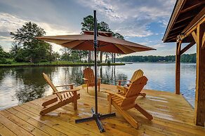 Beautiful Lake Sinclair Retreat w/ Dock & Deck!