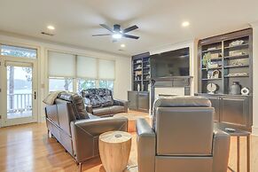 Beautiful Lake Sinclair Retreat w/ Dock & Deck!