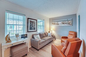 Carrabelle Cottage w/ BBQ Grill ~ 7 Mi to Beach!