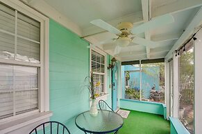 Carrabelle Cottage w/ BBQ Grill ~ 7 Mi to Beach!