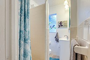 Carrabelle Cottage w/ BBQ Grill ~ 7 Mi to Beach!