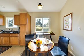 Kelseyville Cottage: Private Deck & On-site Winery