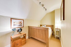 Kelseyville Home w/ Private Pool & Vineyard Views!