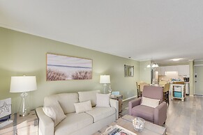 1 Mi to Beach, Pool Access: Hilton Head Island Gem