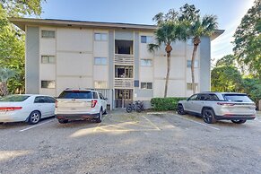 1 Mi to Beach, Pool Access: Hilton Head Island Gem