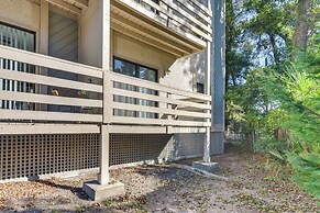 1 Mi to Beach, Pool Access: Hilton Head Island Gem